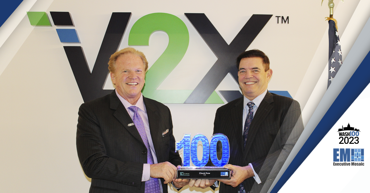 V2X President & CEO Chuck Prow Receives 2023 Wash100 Award From Jim Garrettson